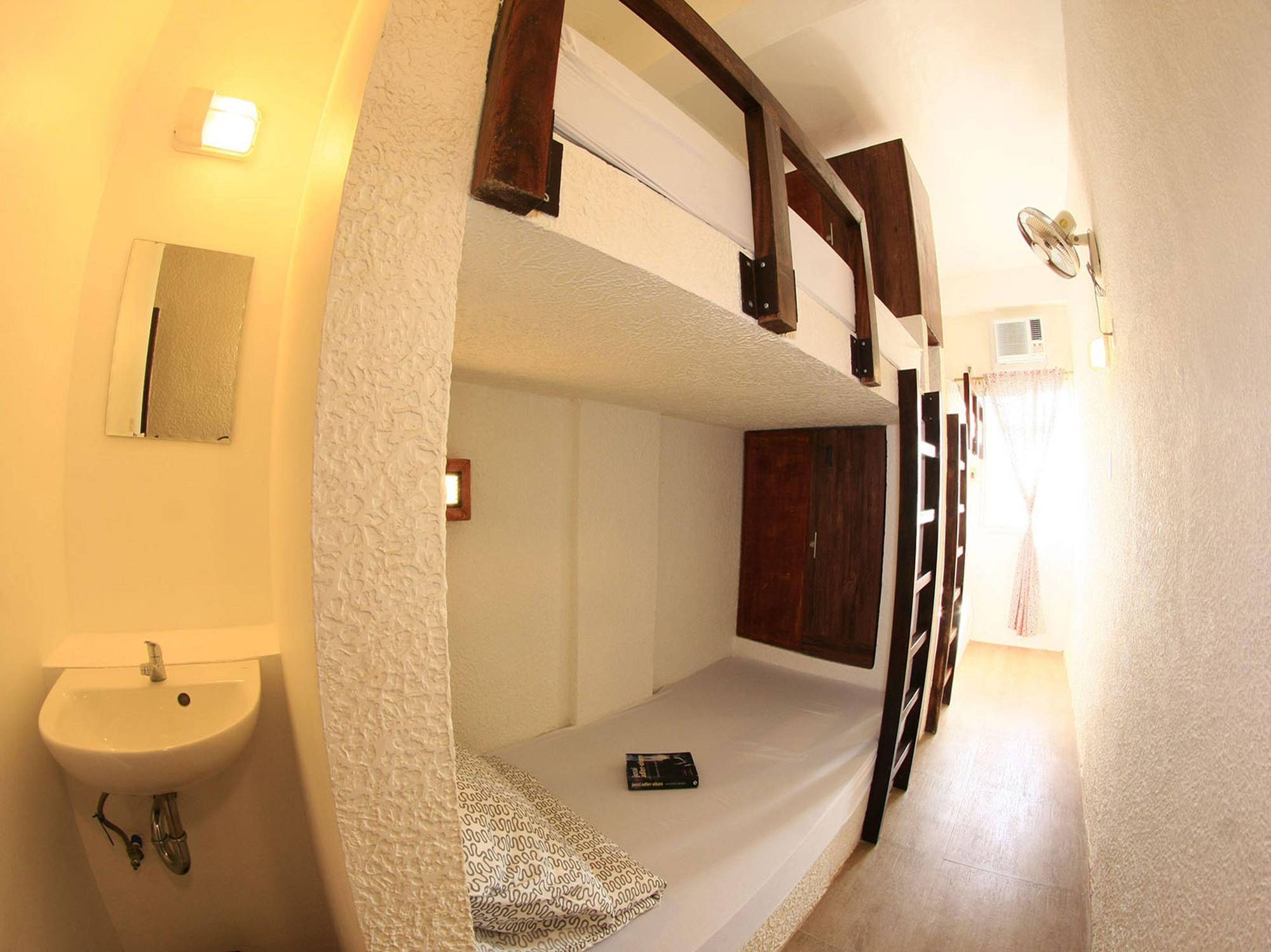 Sea Horse Guest House Корон Экстерьер фото