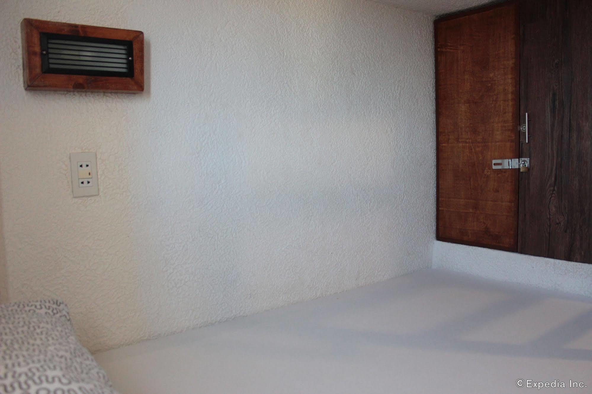 Sea Horse Guest House Корон Экстерьер фото
